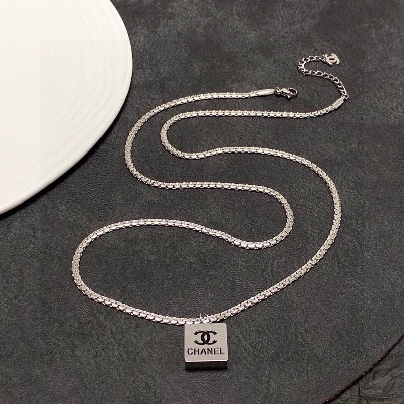 Chanel Necklace 06yxs34